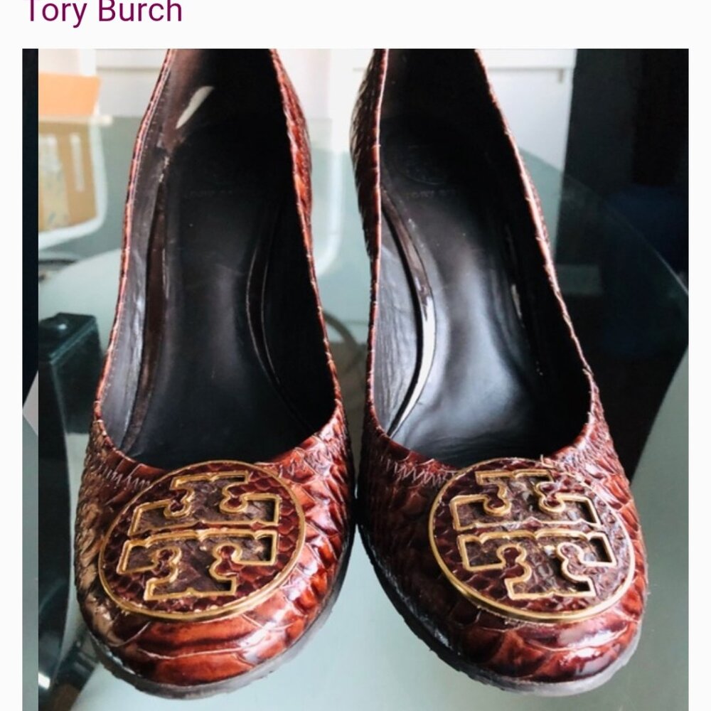 Gorgeous Tory Burch Wedge - Picture 2 of 6
